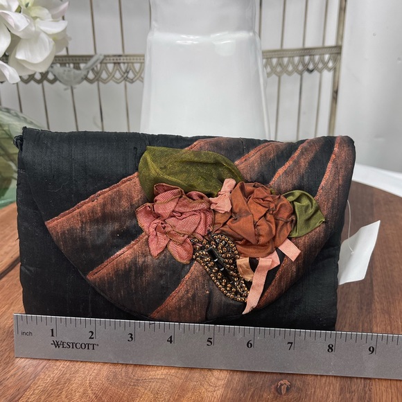 New.Joan & Lucy cluch fabric bag. - Picture 4 of 10